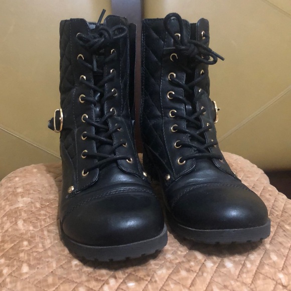 Women size 9 guess boots. - Picture 1 of 4